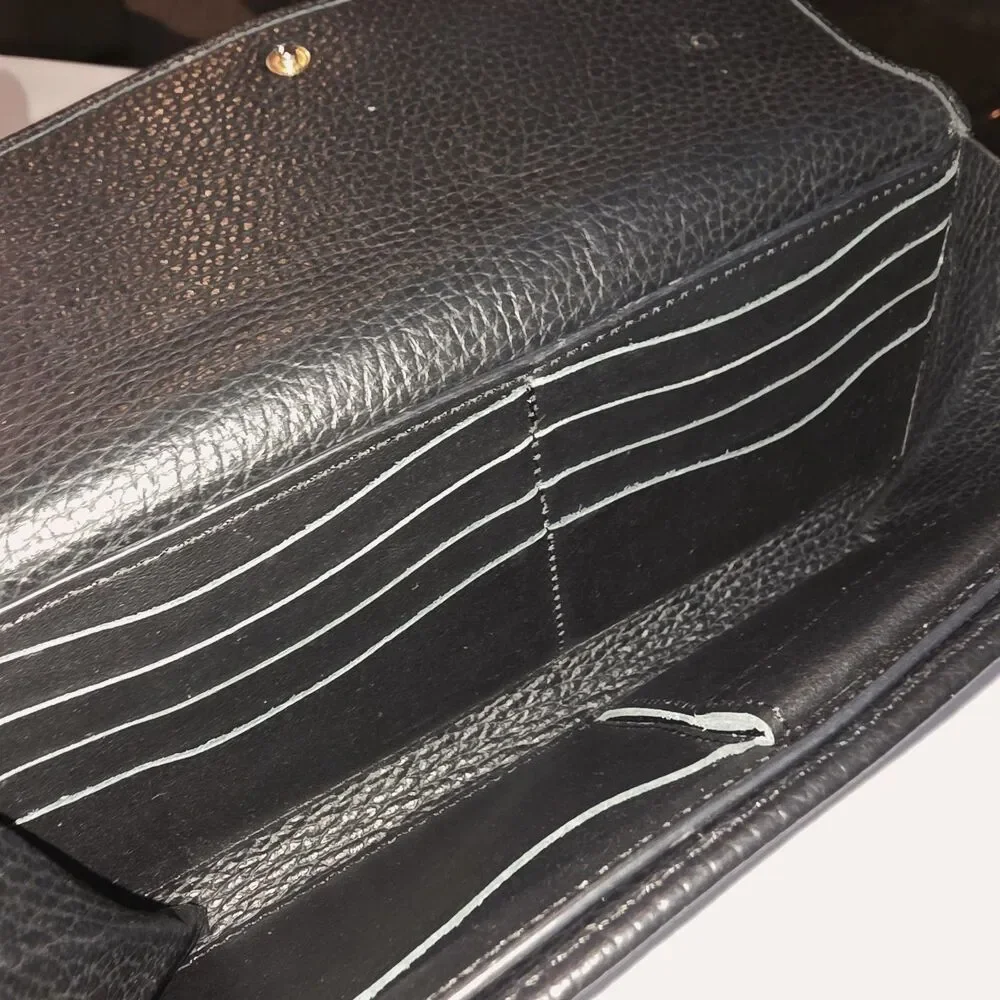CUYANA Black Pebbled Leather Snap Closure Full Size Minimalist Card Slots Wallet - Picture 5 of 13